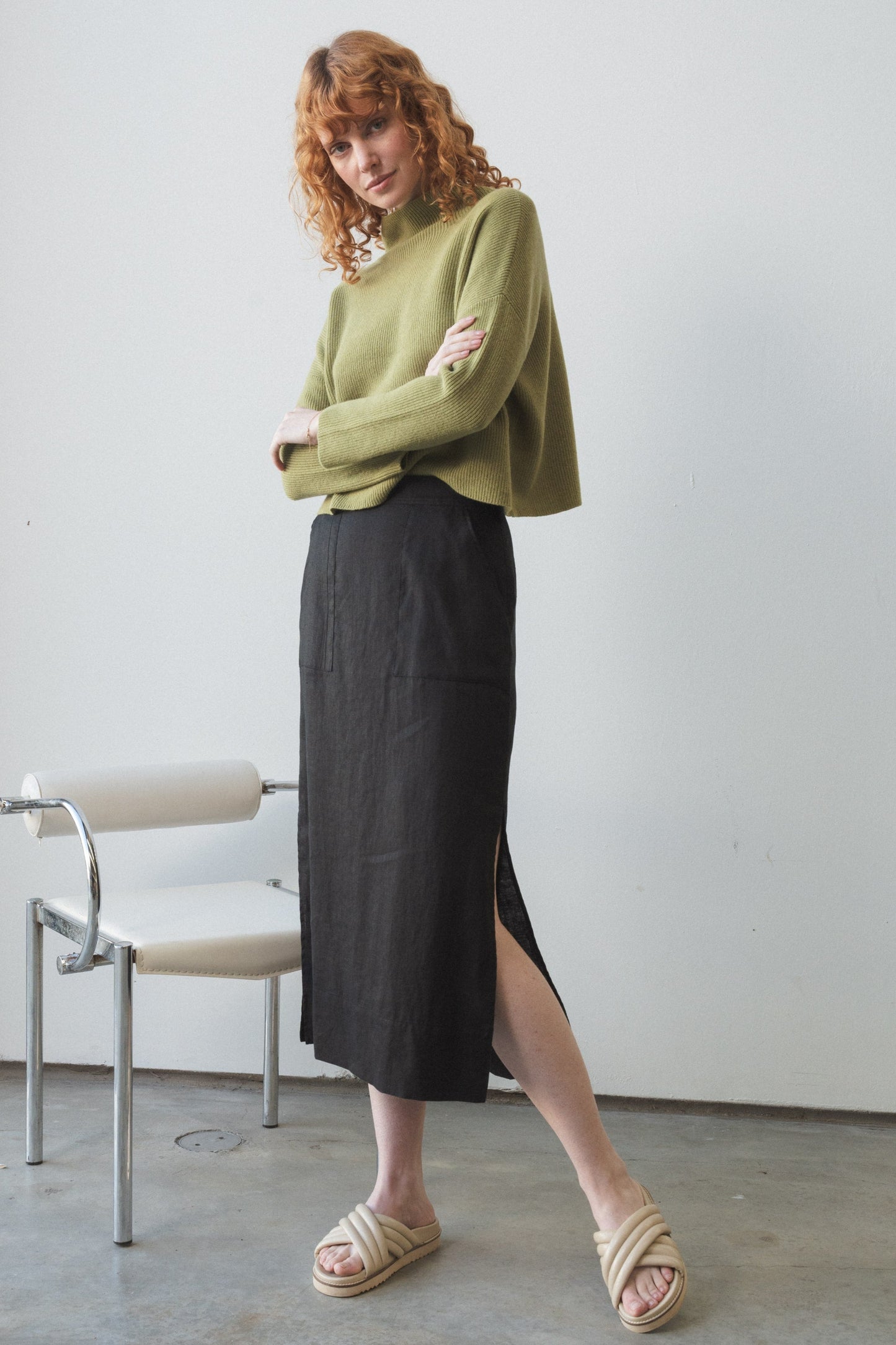 LILLY PILLY Nadi linen skirt in Black