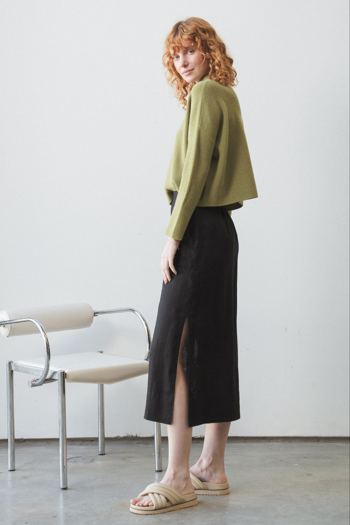 LILLY PILLY Nadi linen skirt in Black