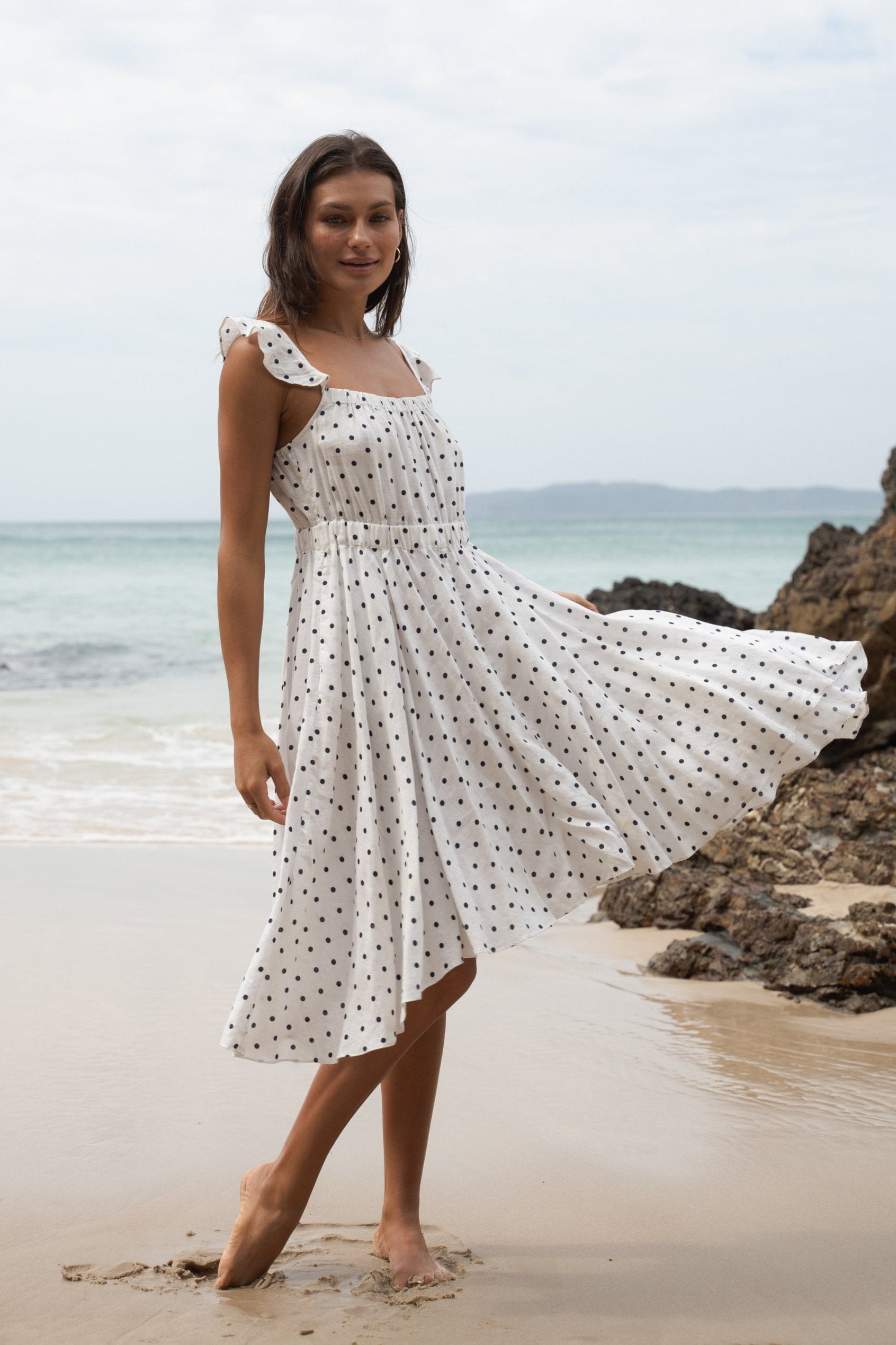 Lilly Pilly Collection 100% Organic linen Mia Linen dress in Polka Dot