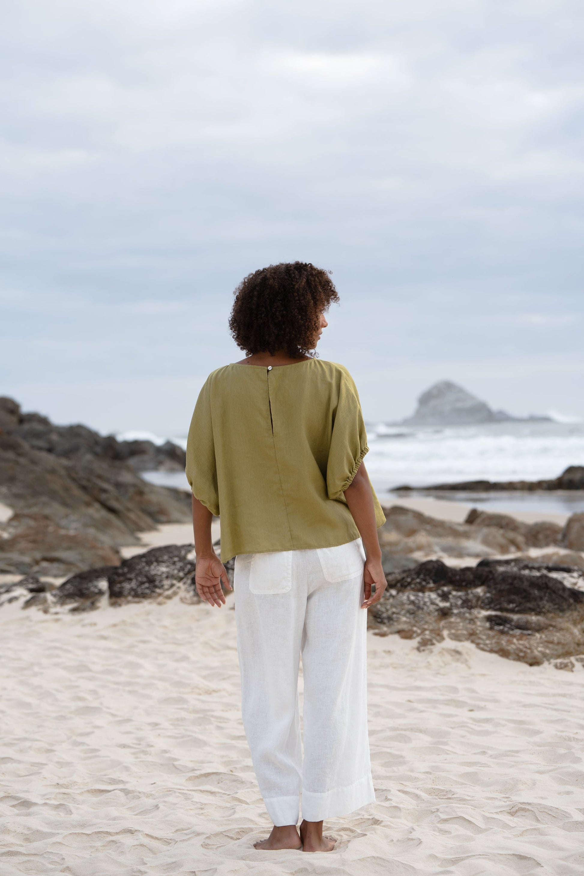 LILLY PILLY Tina linen top in Olive